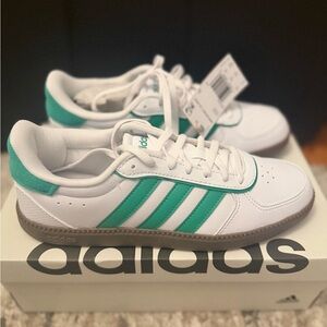 Adidas breaknet Sleek Shoes | White Green | Size 8 Women’s | New w/ Box